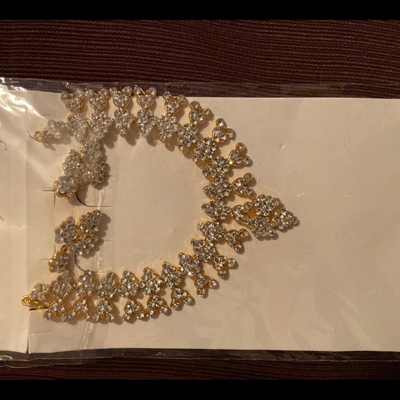 Jewelry - Picture 2 of 4